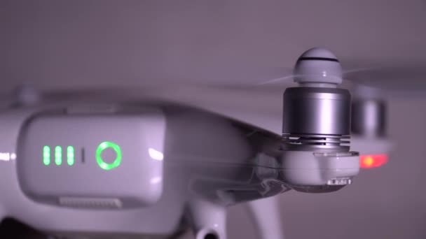 Drone Quadrocopter Hélice Trabalho Motor Fecha Tiro Deslizante — Vídeo de Stock