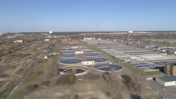 Flygfoto Avloppsreningsverk Rengöringsvattenreservoarer — Stockvideo