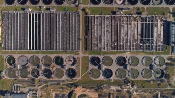 Luchtfoto Afvalwaterzuiveringsinstallatie Waterreservoirs Schoonmaken — Stockvideo