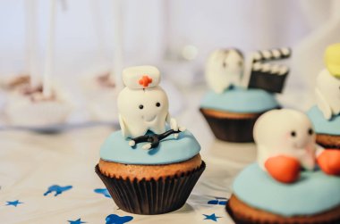 Diş kahraman top kek