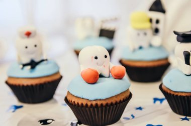 Diş kahraman top kek