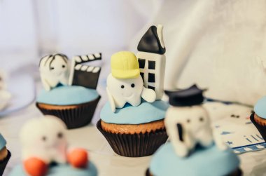 Diş kahraman top kek