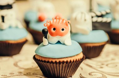 Diş kahraman top kek