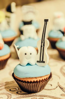 Diş kahraman top kek