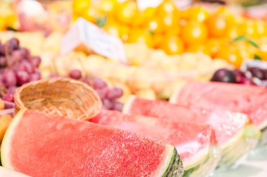 taze karpuz ve diğer taze meyve 