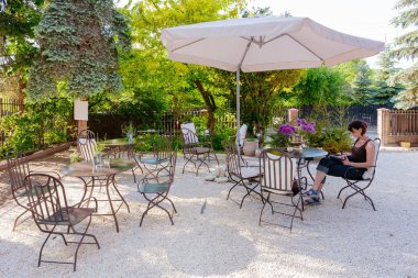 Masa ve sandalye açık Cafe 