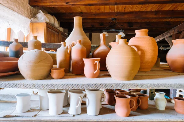 Cerâmica Artesanal Uma Antiga Oficina Cerâmica — Fotografia de Stock