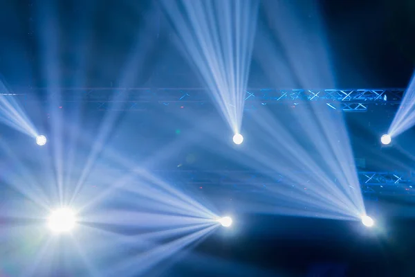 Toneel Spotlight Met Laserstralen Lichtshow Het Concert — Stockfoto