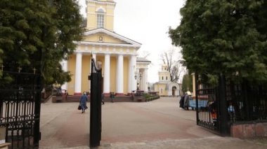 Gomel, Belarus - 29 Temmuz 2016: Panoramik Park Ensemble Gomel Sarayı Rumyantsevs ve Paskevichs.