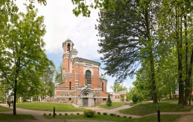 Mir, Belarus - 20 Mayıs 2017: Mir Minsk region kalede. Svyatopolk-Mirsky Şapel-mezar kasa. İnşaat tarihi: 1904.