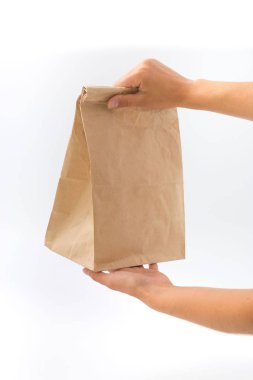 Fast food ve içecekler için kaplar. Geri dönüşümlü malzeme