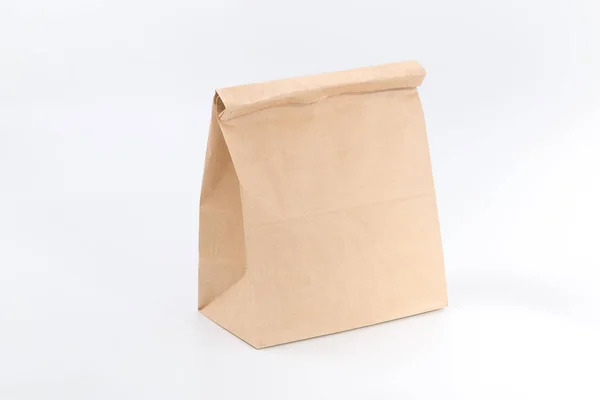 Пакет для продуктов на белом фоне. фастфуд — стоковое фото