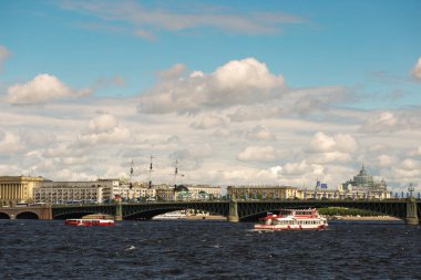 St. Petersburg, Rusya - 28 Haziran 2017: Neva Nehri set St Petersburg of panoramik.