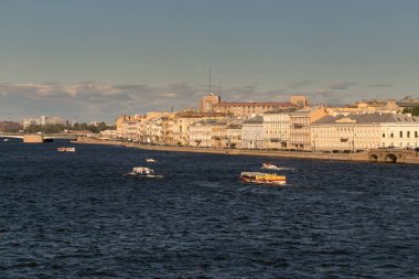St. Petersburg, Rusya - 28 Haziran 2017: Neva Nehri set St Petersburg of panoramik.