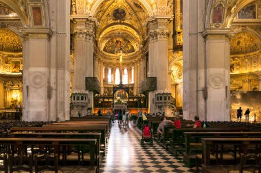 Bergamo, İtalya - 18 Ağustos 2017: İlahi iç Kilisesi, Santa Maria Maggiore