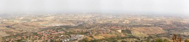 San Marino, San Marino - 10 Ağustos 2017: Yerel çevrenin panoramik görünüm.