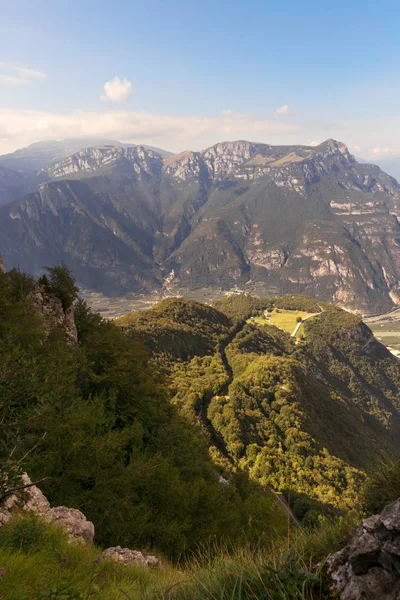 Panoramatických scenérií na horách Itálie. — Stock fotografie