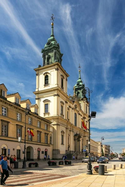 Varşova, Polonya - 2 Ağustos 2017: Mimarlık ve Varşova 'da Yeni Dünya.