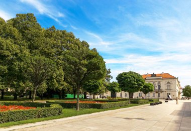 Varşova, Polonya - 2 Ağustos 2017: Mimarlık ve Varşova 'da Yeni Dünya.