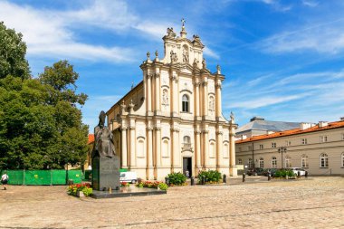 Varşova, Polonya - 2 Ağustos 2017: Mimarlık ve Varşova 'da Yeni Dünya.
