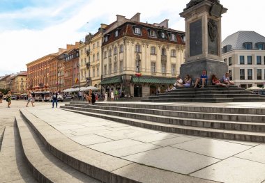 Varşova, Polonya - 2 Ağustos 2017: Mimarlık ve Varşova 'da Yeni Dünya.
