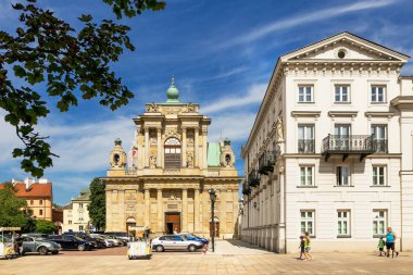 Varşova, Polonya - 2 Ağustos 2017: Mimarlık ve Varşova 'da Yeni Dünya.