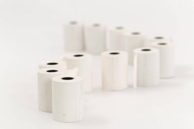 Beyaz bir arka plan üzerinde Yazar kasa teyp