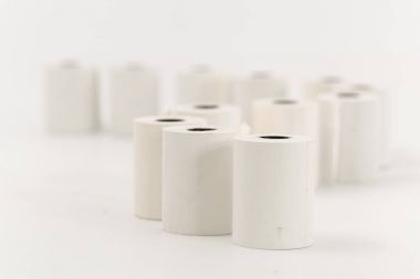 Beyaz bir arka plan üzerinde Yazar kasa teyp