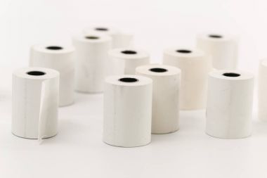 Beyaz bir arka plan üzerinde Yazar kasa teyp