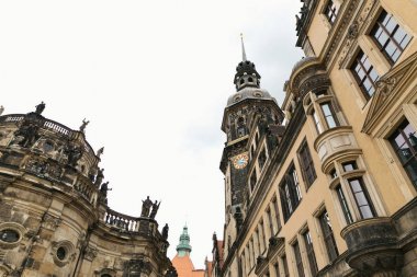 Dresden, Almanya - 4 Ağustos 2017: Zwinger - son Alman Barok, 18. yüzyılın başlarında kuruldu. Dört muhteşem saray binasından oluşan bir kompleks.