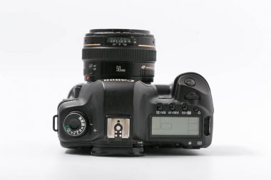 Gomel, Beyaz Rusya - 9 Kasım 2017: lens ile dijital fotoğraf makinesi Canon işareti 2.