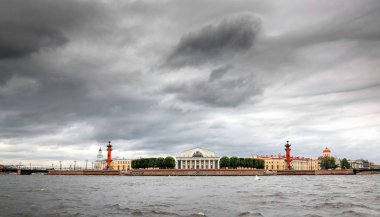 Petersburg, Rusya - 30 Haziran 2017: Panoramik şehir Neva Nehri.