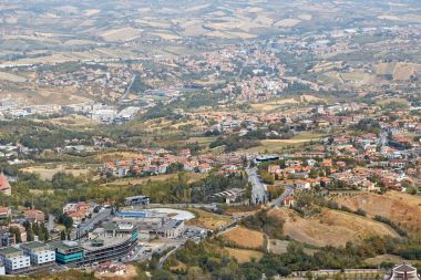 San Marino, San Marino - 10 Ağustos 2017: Yerel çevrenin panoramik görünüm.