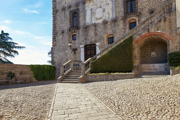 Monselice, 13 luglio 2017: Facciata del Castello di Monselice . — Foto Stock