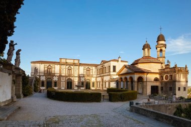 Monselice, İtalya - 13 Temmuz 2017: Villa Dudo ve St. George Kilisesi.