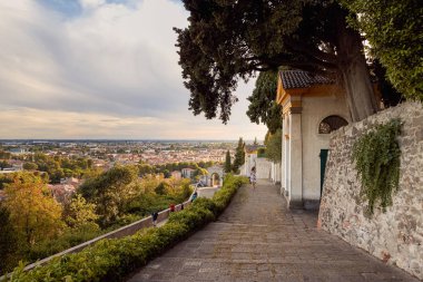 Monselice, İtalya - 13 Temmuz 2017: Villa Dudo. Yedi kiliseler kompleksi.