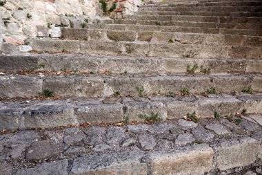 İtalya dar sokak taş adımları ile. Monselice, İtalya.