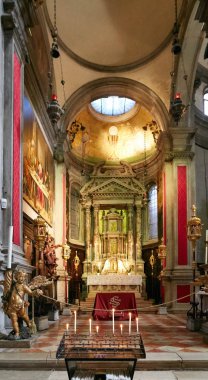 Venice, İtalya - 14 Ağustos 2017: İç ss Salvatore Kilisesi.