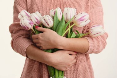 nazik eller ihale bahar laleler.