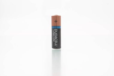 Gomel, Belarus - 22 Şubat 2018: Alkalin pillerle Lr6 Duracell