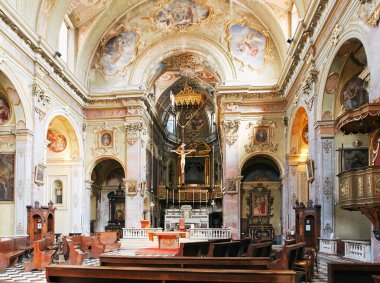 Bergamo, İtalya - 18 Ağustos 2017: iç Bergamo Duomo Katedrali ve vaftizhane.