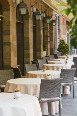 Bergamo, İtalya - 18 Ağustos 2017: Cozy street Cafe üst şehir.