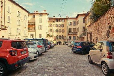 Bergamo, İtalya - 18 Ağustos 2017: Rating Rating otomatik Bergamo sokakta.