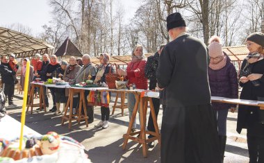 Gomel, Beyaz Rusya - 7 Nisan 2018: Kilise St George galip. Paskalya ayini.