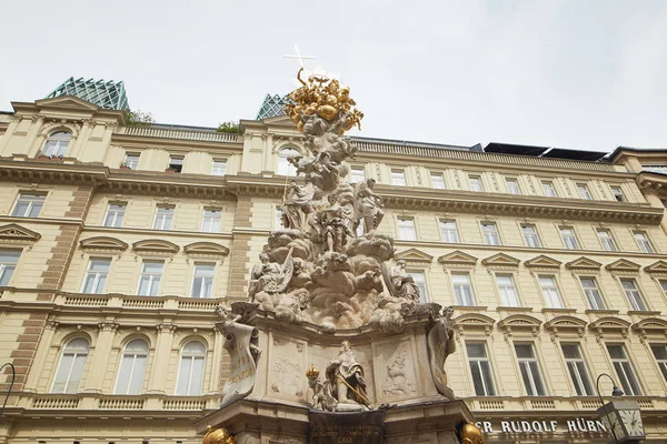 维也纳, 奥地利-2018年4月15日: 建筑纪念碑。瘟疫支柱. — 图库照片