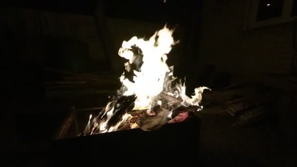 Пламя Огненное Открыто Fire Burns Night — стоковое видео