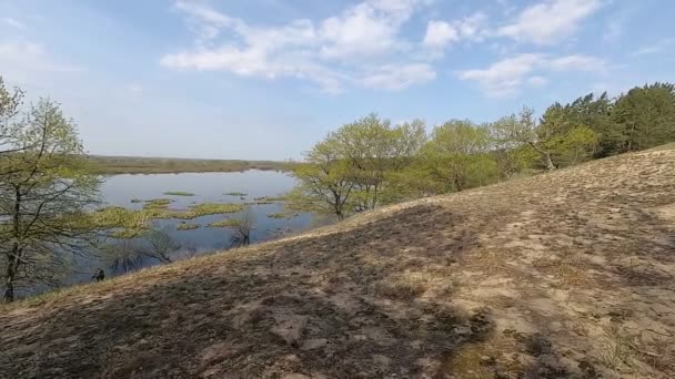 Bielorrusia Primavera Bosque Una Colina Período Alta Agua — Vídeo de stock