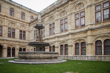 Vienna, Avusturya - 15 Nisan 2018: Viyana Devlet Opera Binası.