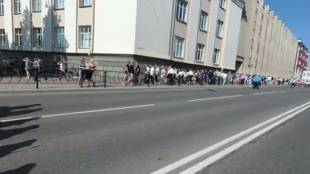 Gomel Bélarus Mai 2018 Procession Festive Des Personnes Lors Défilé — Video