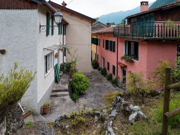 Vicence, ITALIE - 13 AOÛT 2019 : village de montagne Localita Pria — Photo